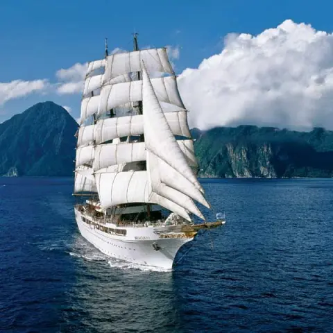 Croisière dans les Caraïbes de l`Est au départ de Fort-de-France à bord du navire Sea Cloud II avec des visites en Martinique, à Saint Barthélemy, dans les îles Vierges britanniques, en Guadeloupe, en Dominique, dans les îles Saint-Vincent et les Grenadines, et à Sainte-Lucie pendant 12 jours