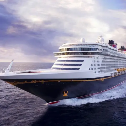 Crucero en el Mar del Norte desde Southampton a bordo del barco Disney Dream con visitas a _______ durante 4 días